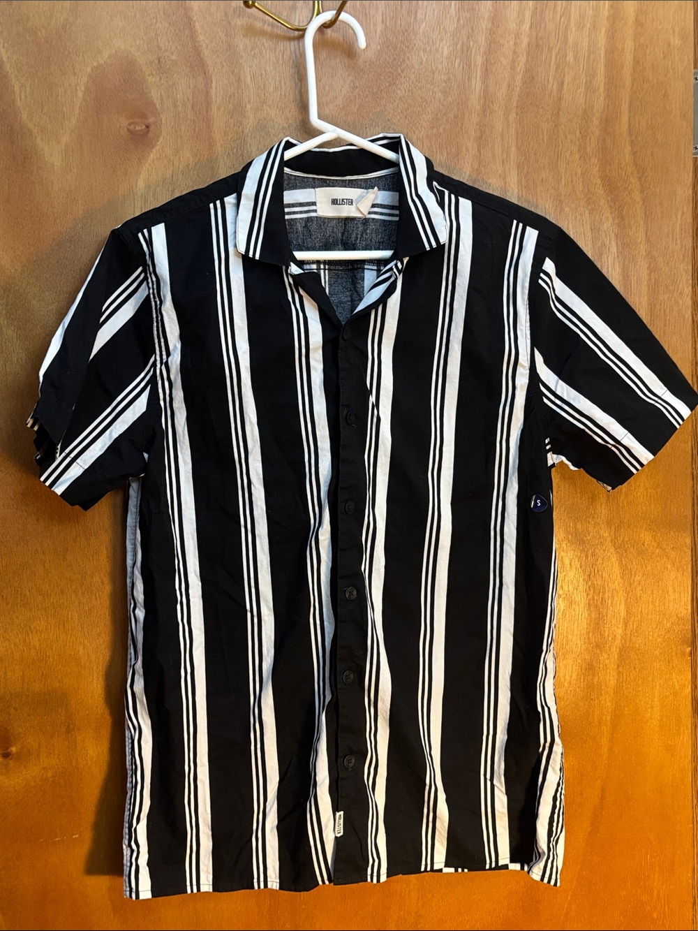 Hollister Black & White Vertical Stripe Short Sleeve Button-Up Shirt